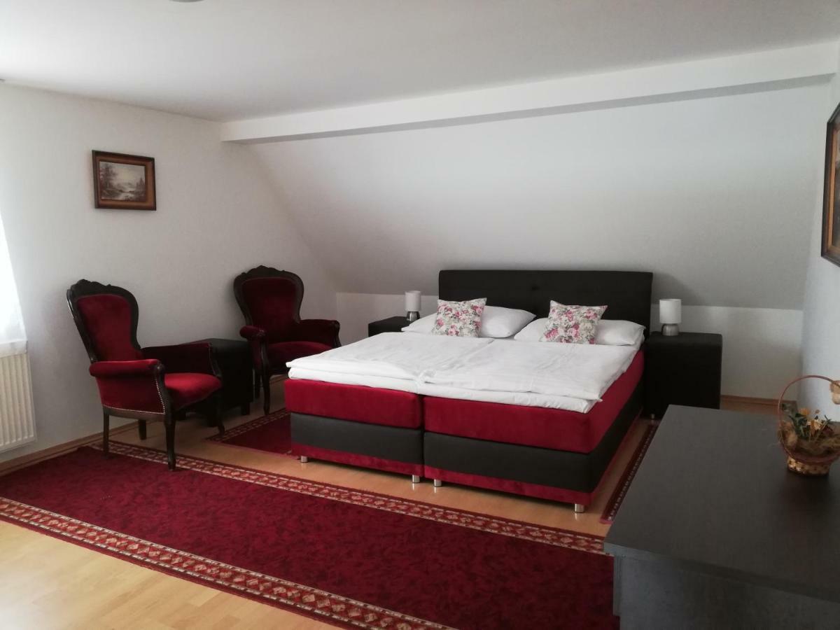 Penzion Panda 2 Turčianske Teplice Exterior foto